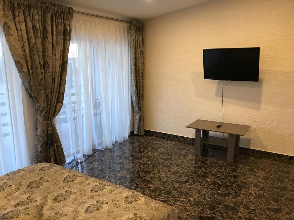 Arka Hotel Mažeikiai Buitenkant foto