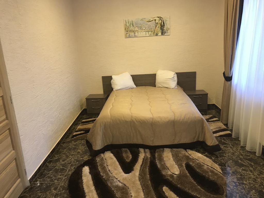 Arka Hotel Mažeikiai Buitenkant foto