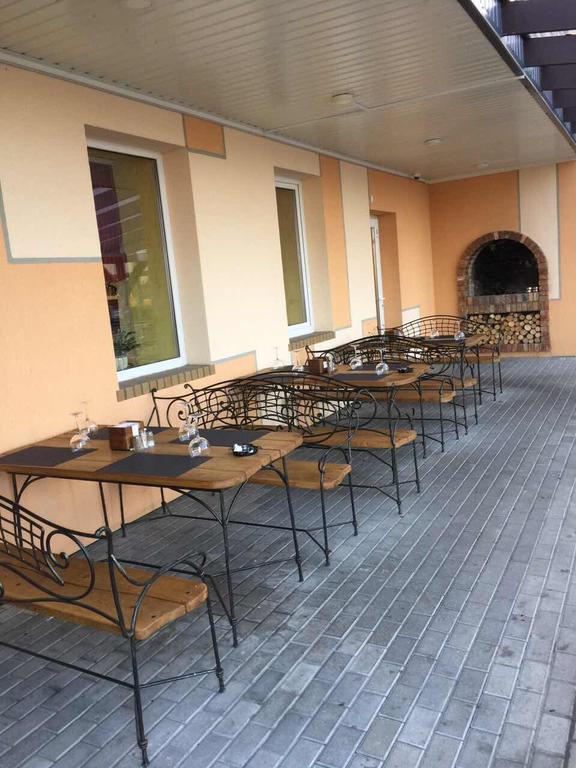 Arka Hotel Mažeikiai Buitenkant foto