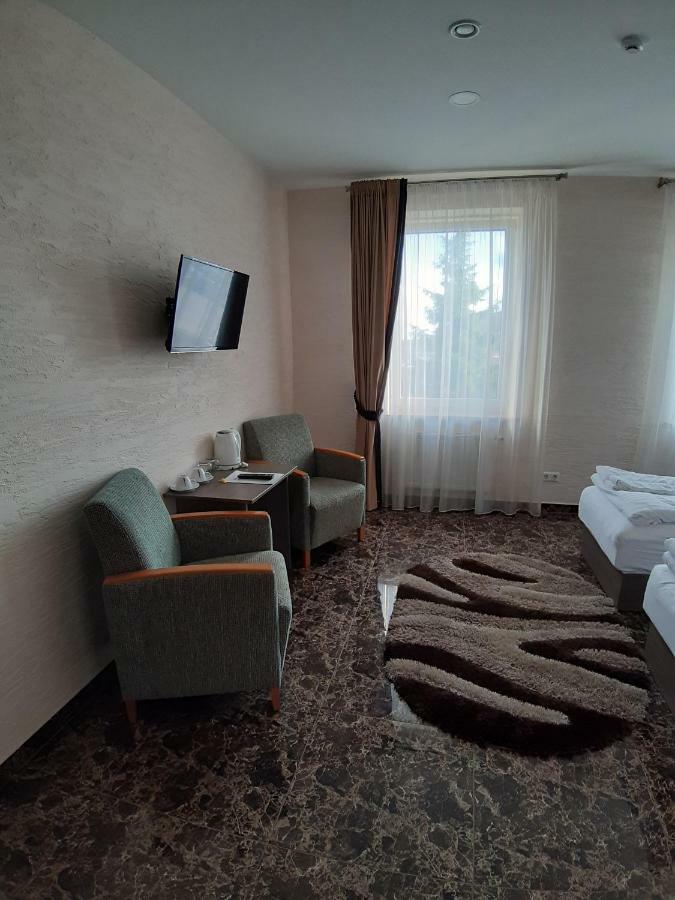 Arka Hotel Mažeikiai Buitenkant foto