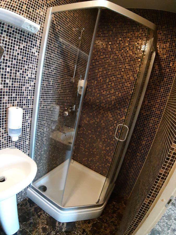 Arka Hotel Mažeikiai Buitenkant foto